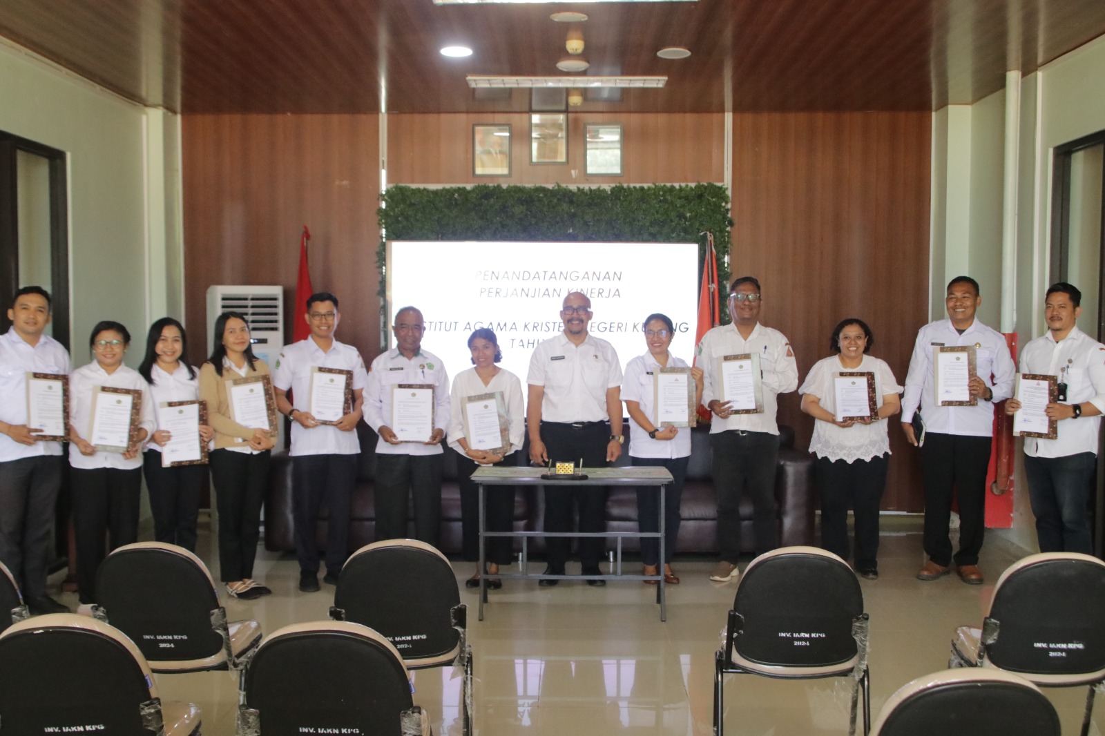 Penandatanganan Perjanjian Kinerja 2026 IAKN Kupang: Perkuat Akuntabilitas dan Budaya Kinerja Organisasi