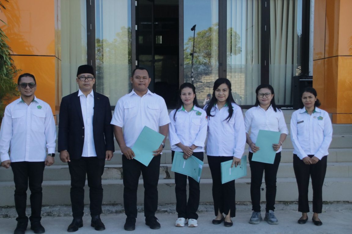 Apel Pagi IAKN Kupang: Empat Dosen Terima SK Lektor, Kampus Percepat Pembaruan Data SIMSDM