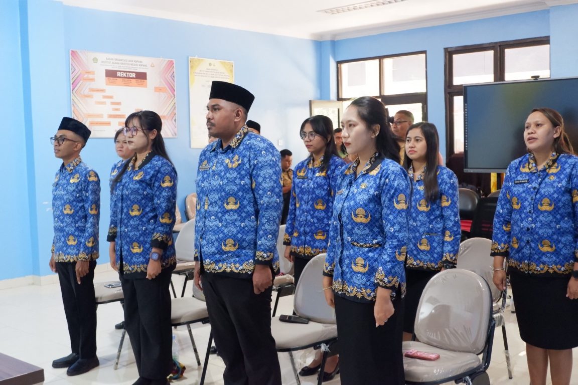 Resmi Dilantik Menag RI, 9 PNS Baru IAKN Kupang Didorong Miliki Karakter “Istiqamah” dan Kesadaran Transformatif