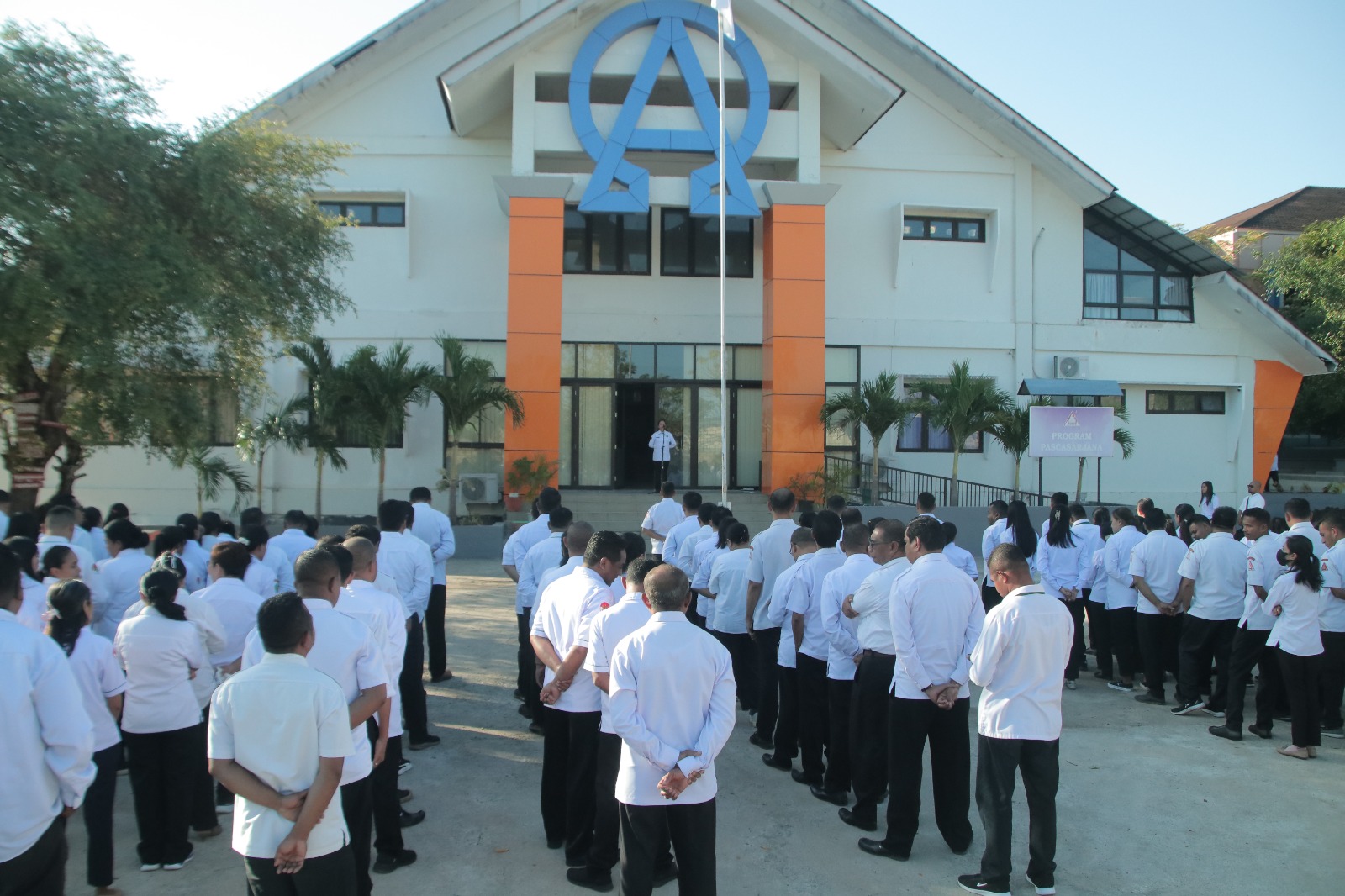 Apel Pagi dan Ibadah IAKN Kupang: Perkuat Disiplin Akademik, Tingkatkan Pelayanan, dan Tetap Berjalan Bersama Allah
