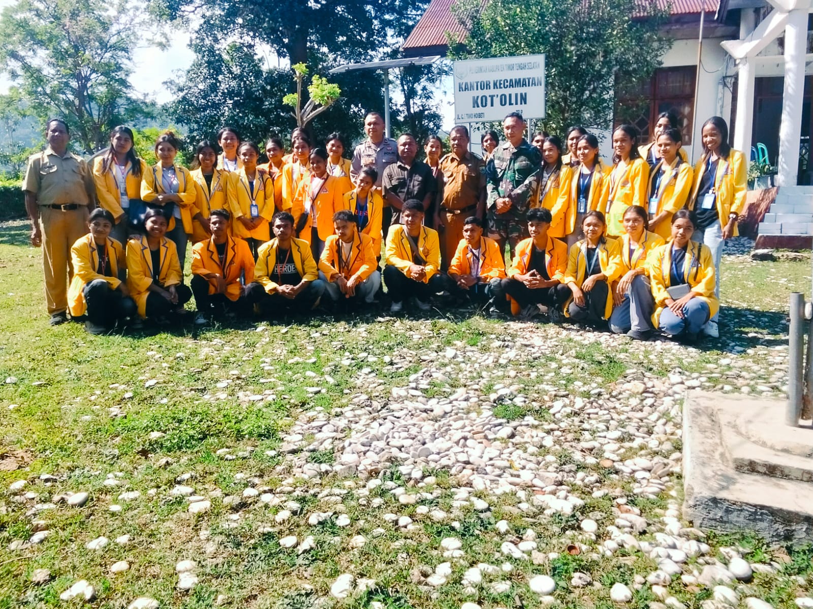 32 Mahasiswa KKN IAKN Kupang Resmi Diterima di Kecamatan Kot’olin