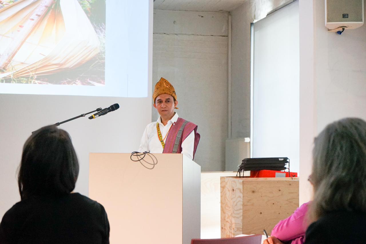 Dosen IAKN Kupang menjadi Narasumber Workshop Internasional di Bremen, Jerman, Memperkenalkan Sasando Lewat Seni Rupa dan Miniatur