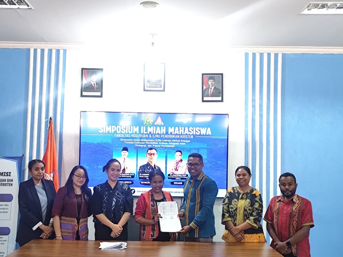 Simposium Ilmiah Mahasiswa FKIPK IAKN Kupang Dorong Integrasi Iman, Pedagogi, dan Keilmuan Kristen