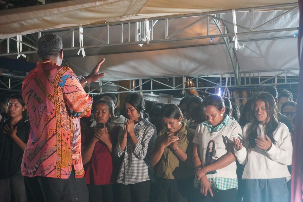 Ibadah Penyegaran Iman “Your Eternal Value” Teguhkan Identitas Sivitas Akademika IAKN Kupang