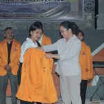 Lepas Tanda Pengenal dan Kenakan Jas Almamater, IAKN Kupang Resmi Tutup PKKMB 2026