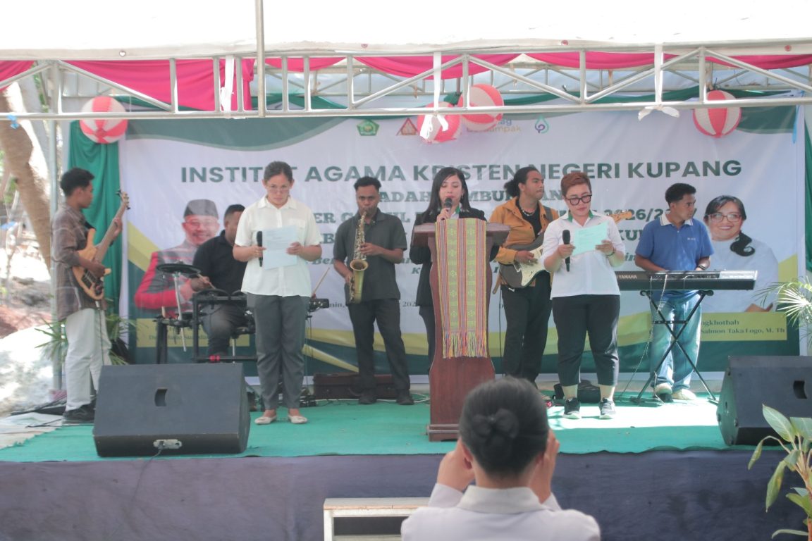 “Bersatu dalam Kasih, Sivitas IAKN Kupang Didorong Melayani Secara Optimal”