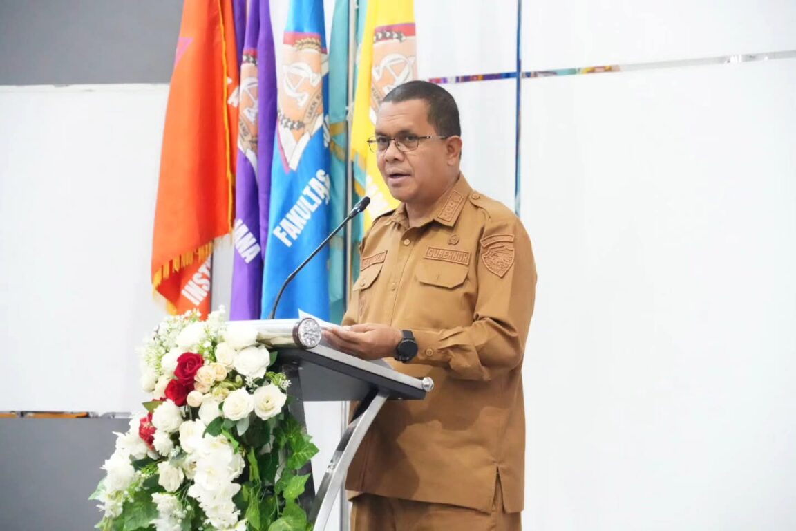 Gubernur NTT Minta 349 Wisudawan IAKN Kupang Jadi Obor Penerang NTT